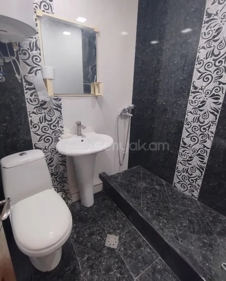 1 Սենյականոց Բնակարան, 41քմ, 9/9 հարկ, Կապիտալ Վերանորոգված
