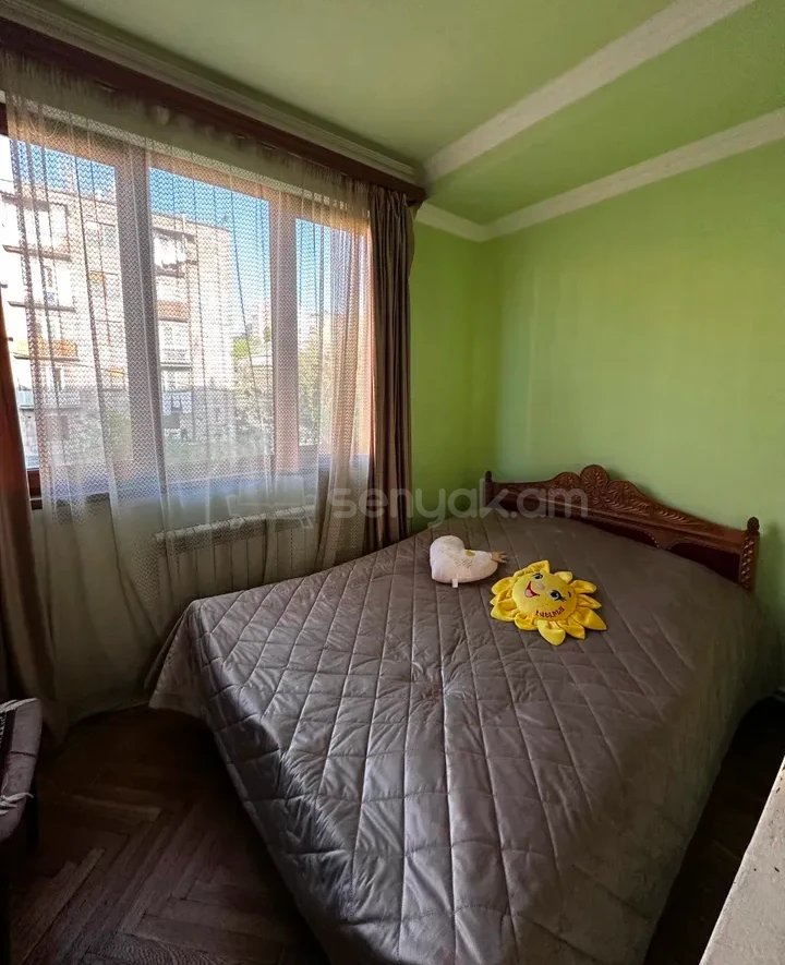 2 Սենյականոց Բնակարան Քարե Շենքում, 51քմ, 4/5 հարկ, Նորմալ Վիճակում