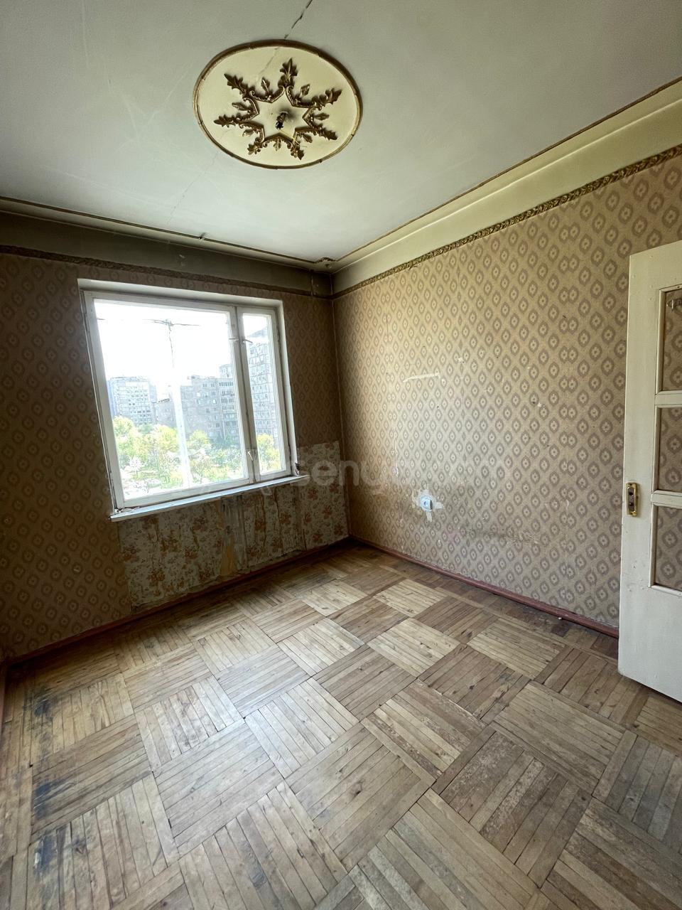 3 Սենյականոց Բնակարան, 86քմ, 7/9 հարկ, Պետական Վիճակում