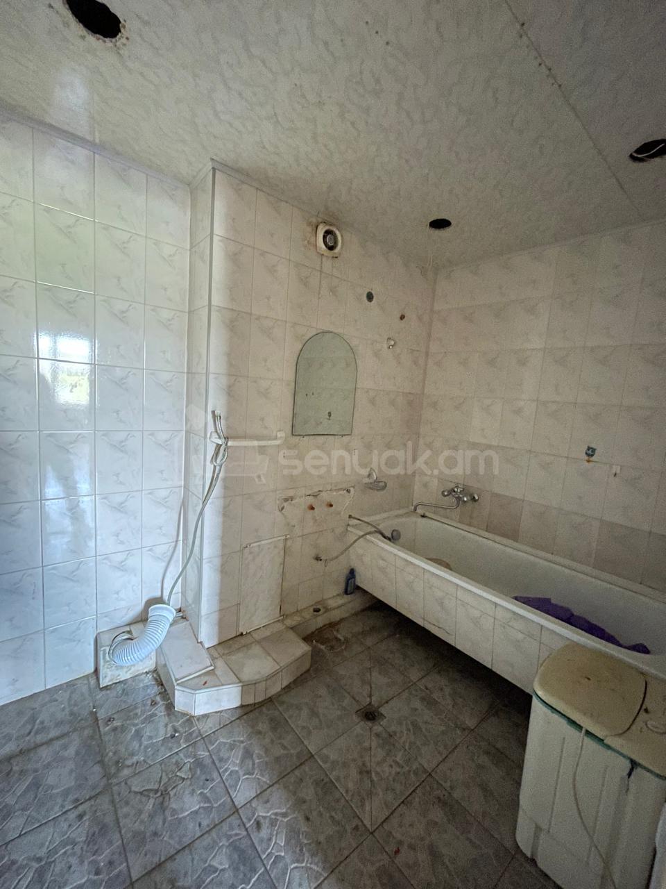 3 Սենյականոց Բնակարան, 86քմ, 7/9 հարկ, Պետական Վիճակում