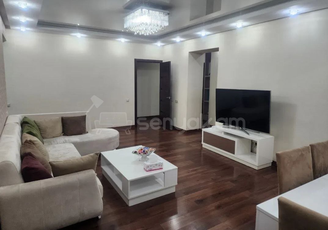 4 Սենյականոց Բնակարան Քարե Շենքում, 140քմ, 4/5 հարկ, Կապիտալ Վերանորոգված, Կահավորված, Արևկող