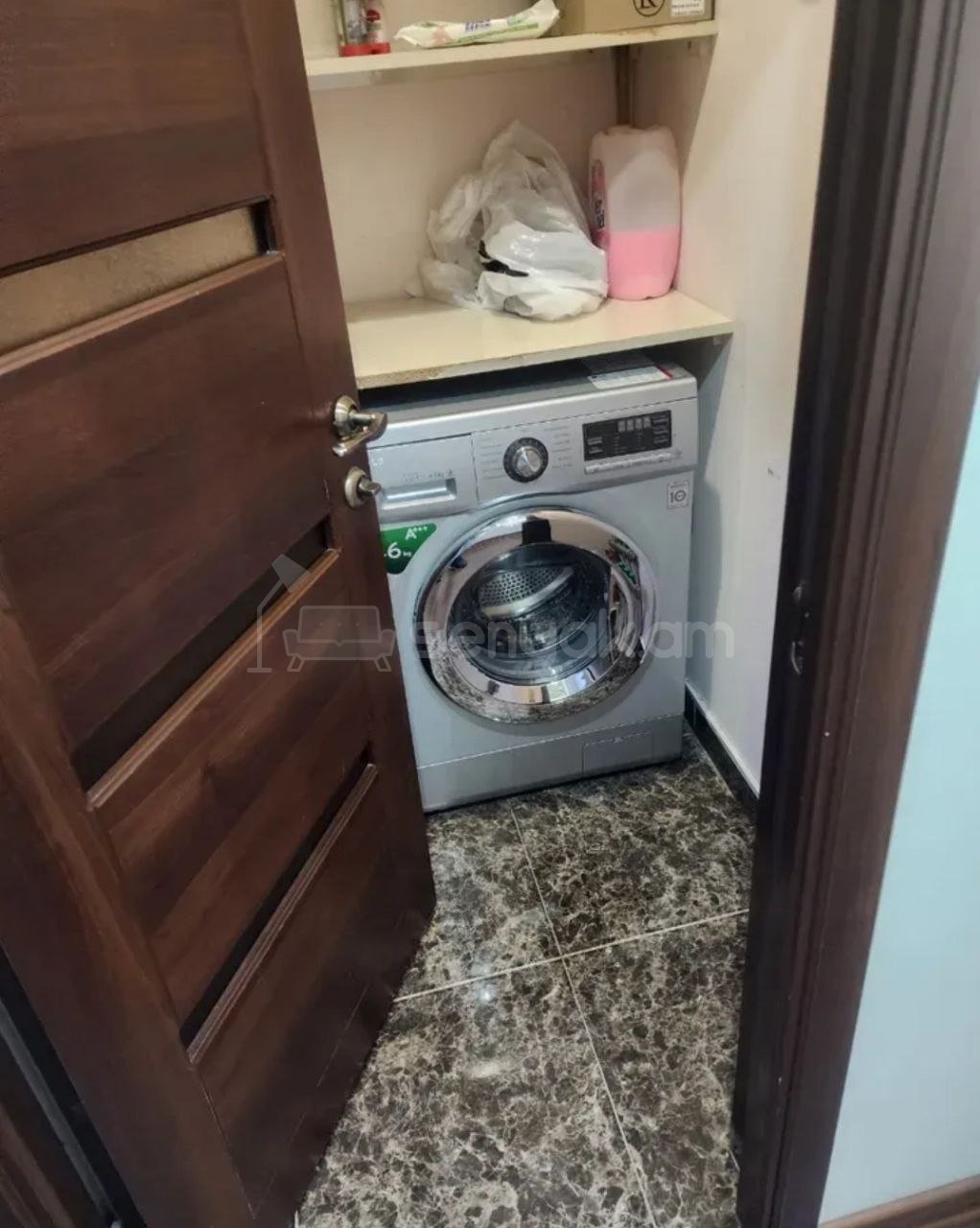4 Սենյականոց Բնակարան Քարե Շենքում, 140քմ, 4/5 հարկ, Կապիտալ Վերանորոգված, Կահավորված, Արևկող