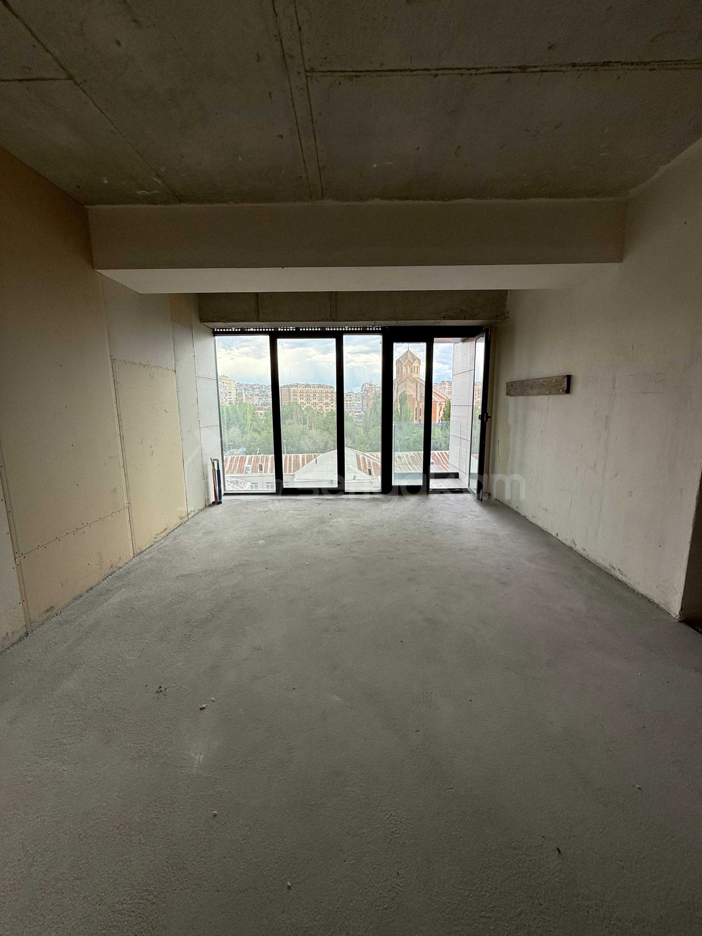 3 Սենյականոց Բնակարան Նորակառույցում, 85քմ, 6/16 հարկ, Զրոյական Վիճակում