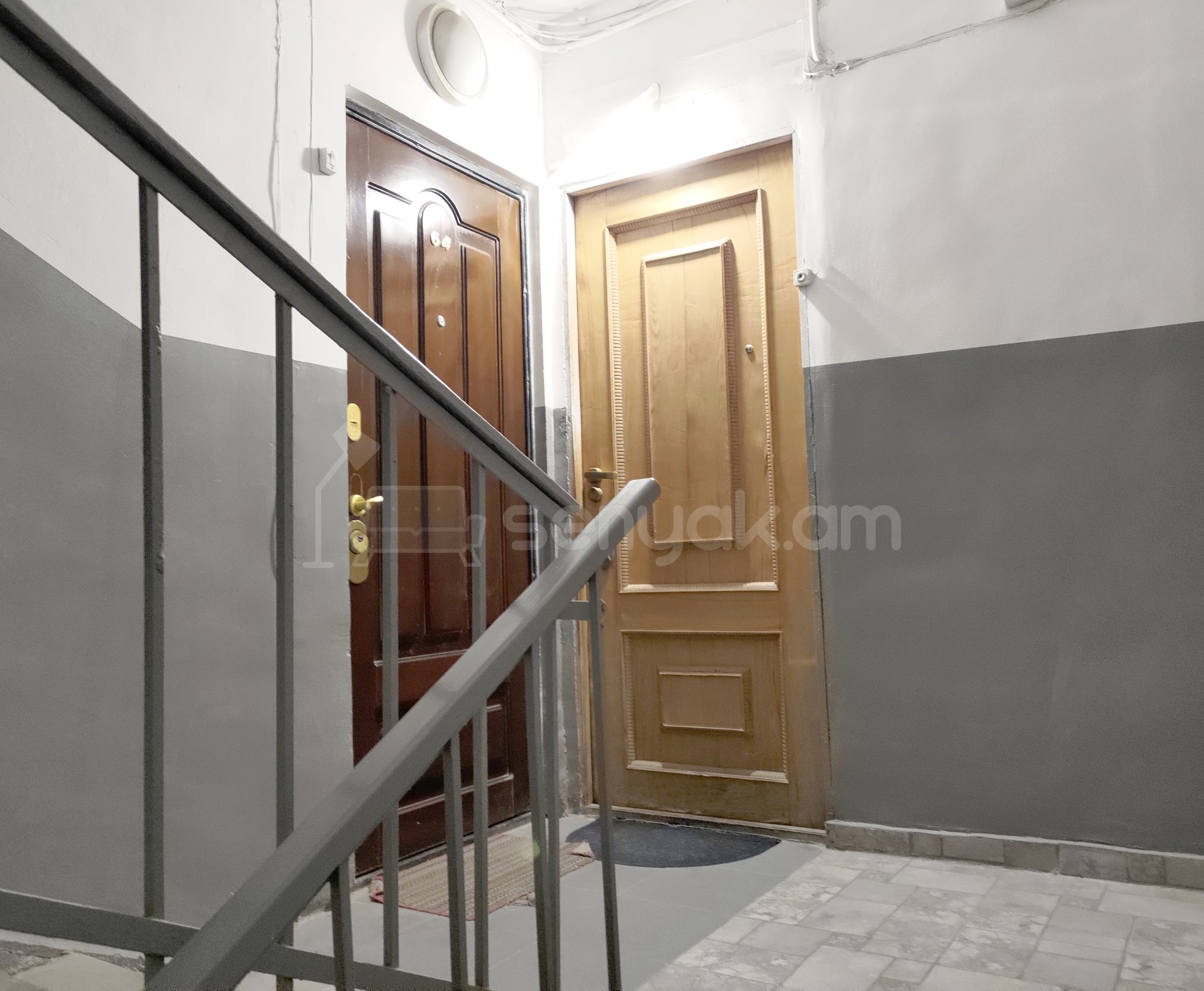 1 Սենյականոց Բնակարան, 42քմ, 5/9 հարկ, Պետական Վիճակում