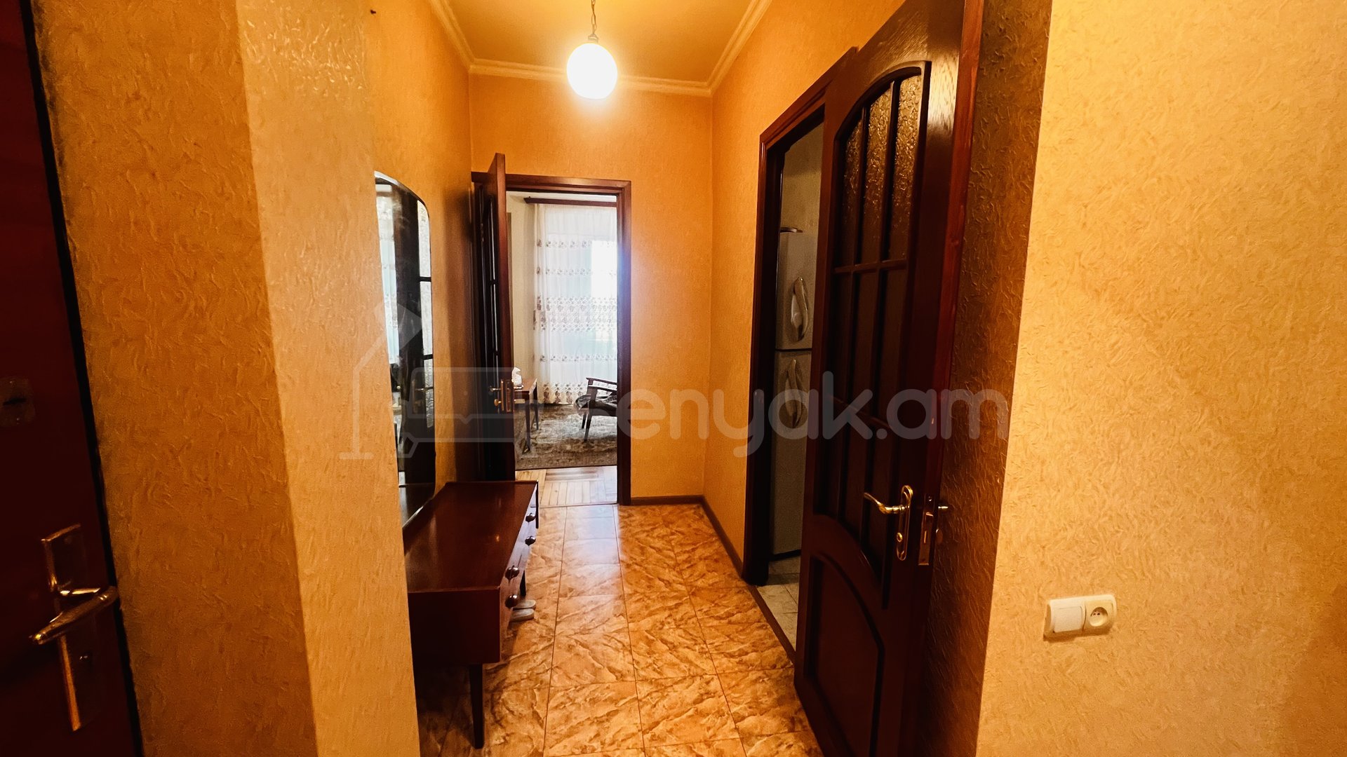 2 Սենյականոց Բնակարան, 65քմ, 6/9 հարկ, Նորմալ Վիճակում, Կահավորված, Արևկող