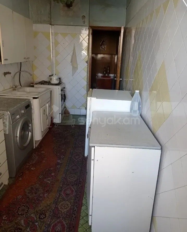 4 Սենյականոց Բնակարան, 91քմ, 3/9 հարկ, Պետական Վիճակում