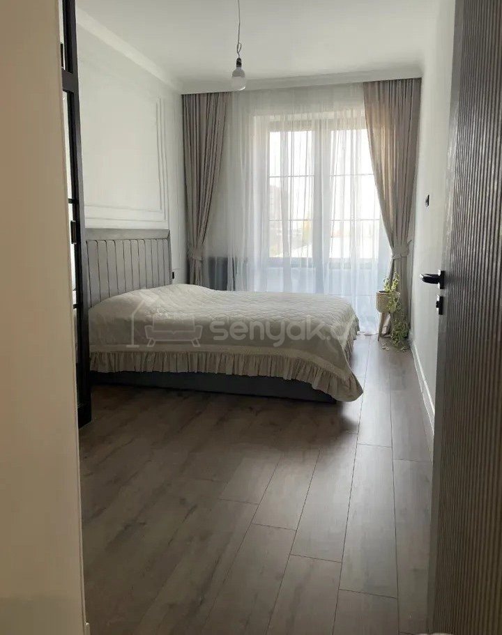 3 Սենյականոց Բնակարան Քարե Շենքում, 73քմ, 5/5 հարկ, Կապիտալ Վերանորոգված