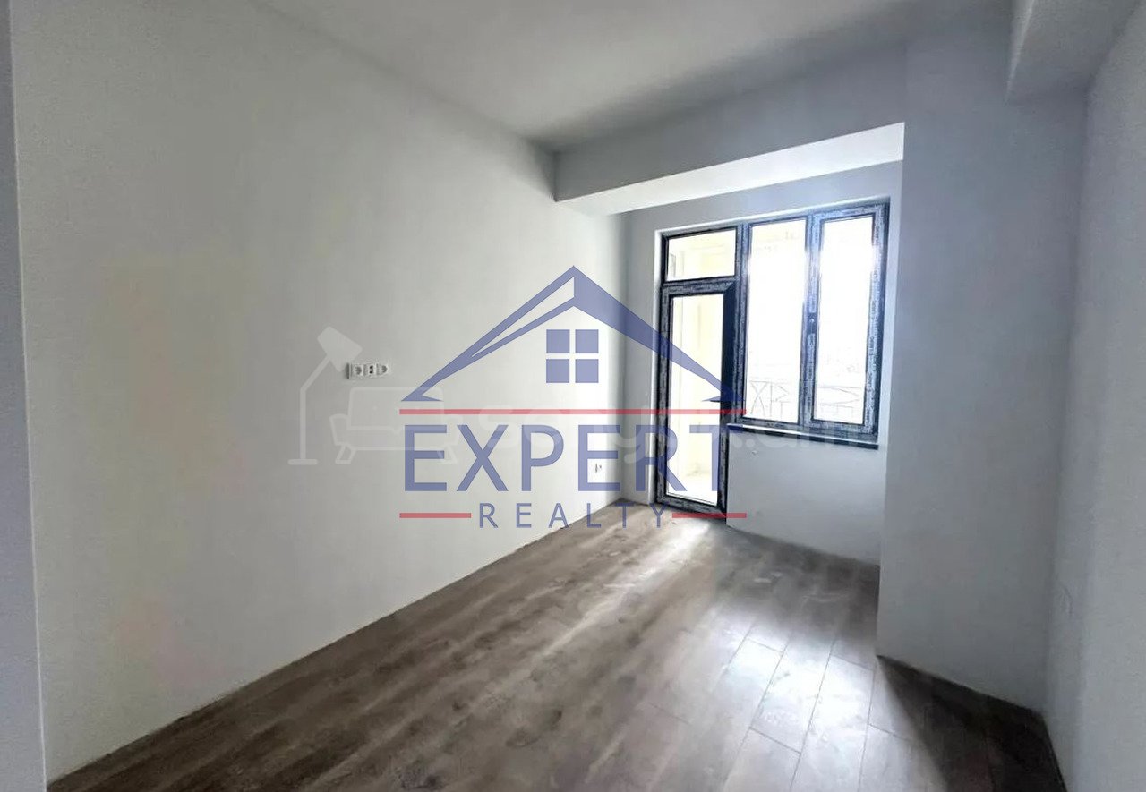 3 Սենյականոց Բնակարան Նորակառույցում, 84քմ, 4/14 հարկ, Նորմալ Վիճակում