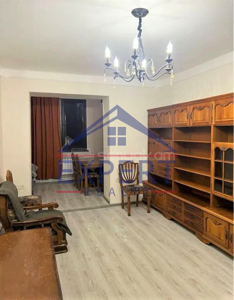 3 Սենյականոց Բնակարան Քարե Շենքում, 73քմ, 3/6 հարկ, Կապիտալ Վերանորոգված