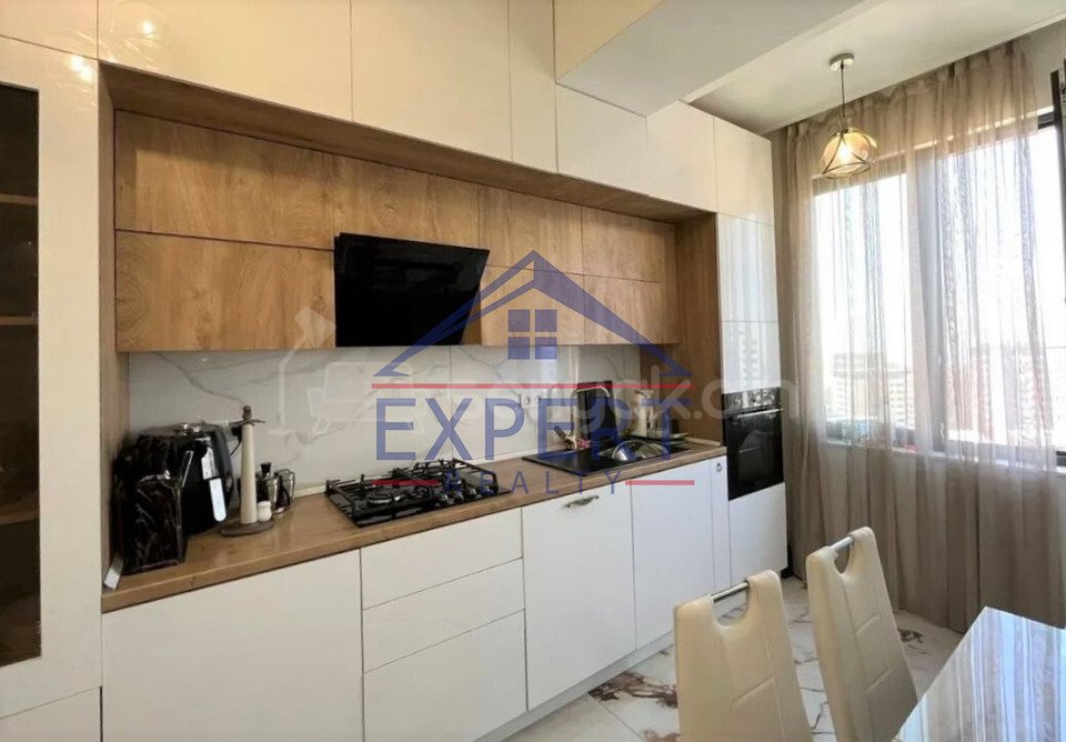 4 Սենյականոց Բնակարան Նորակառույցում, 98քմ, 12/14 հարկ, Դիզայներական Վերանորոգված