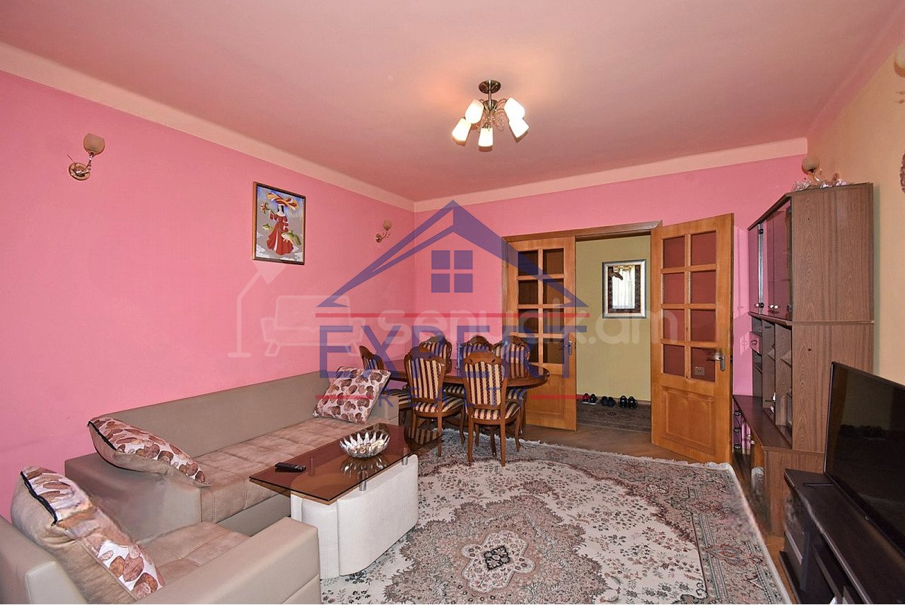3 Սենյականոց Բնակարան Քարե Շենքում, 74քմ, 2/4 հարկ, Կոսմետիկ Վերանորոգված