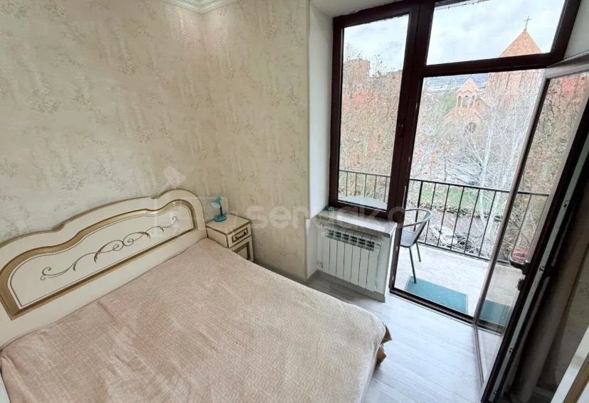 2 Սենյականոց Բնակարան Քարե Շենքում, 44քմ, 6/6 հարկ, Դիզայներական Վերանորոգված, Կահավորված, Արևկող