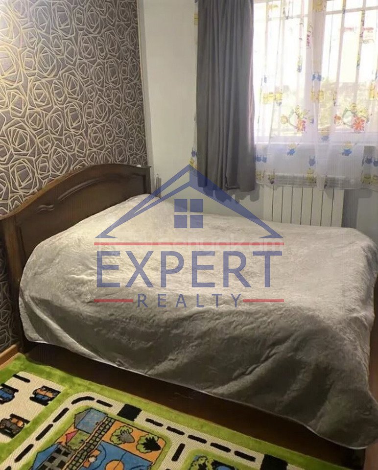 3 Սենյականոց Բնակարան Քարե Շենքում, 67քմ, 2/5 հարկ, Նորմալ Վիճակում