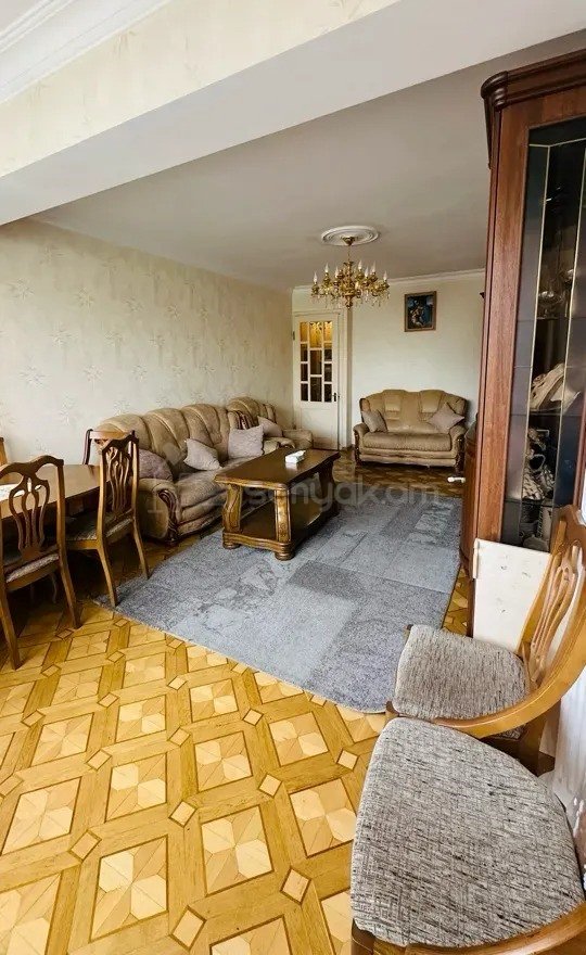 3 Սենյականոց Բնակարան Քարե Շենքում, 74քմ, 4/5 հարկ, Կապիտալ Վերանորոգված
