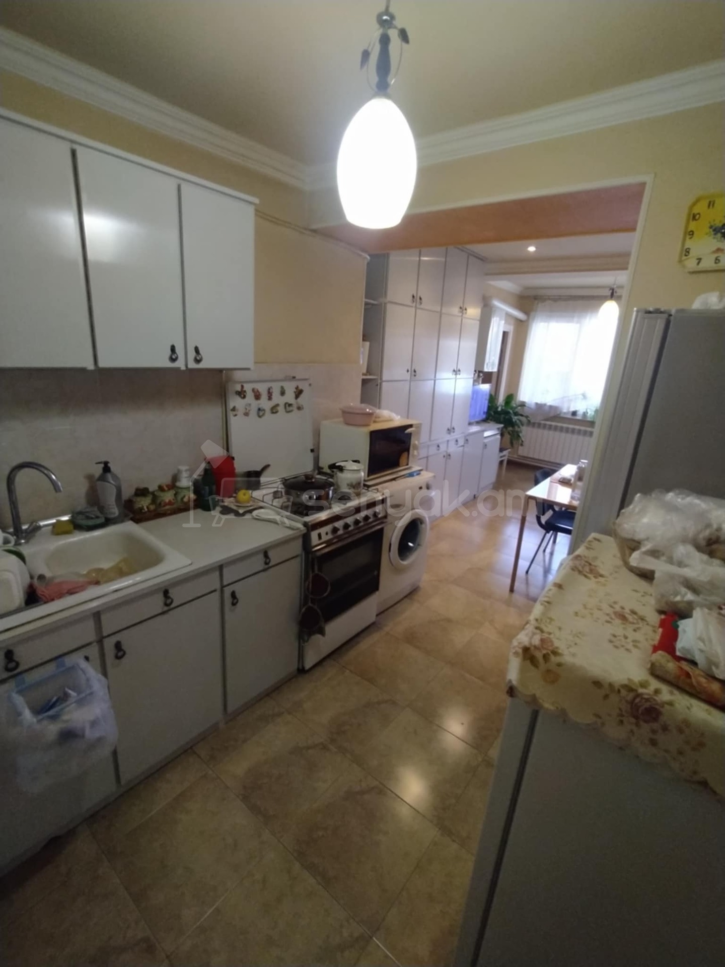 4 Սենյականոց Բնակարան Քարե Շենքում, 102քմ, 5/5 հարկ, Նորմալ Վիճակում