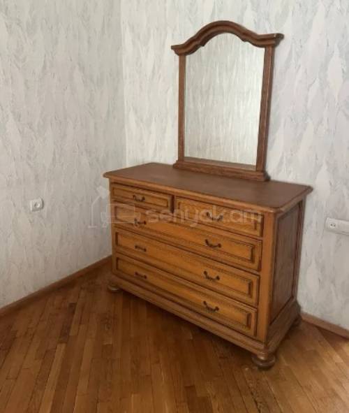 3 Սենյականոց Բնակարան Քարե Շենքում, 95քմ, 3/5 հարկ, Կապիտալ Վերանորոգված, Կահավորված, Արևկող