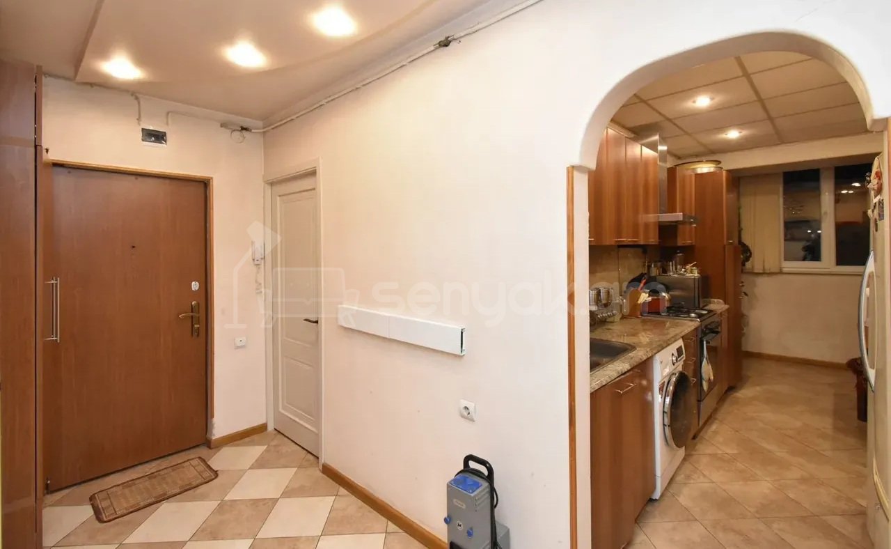 3 Սենյականոց Բնակարան, 75քմ, 9/9 հարկ, Կապիտալ Վերանորոգված