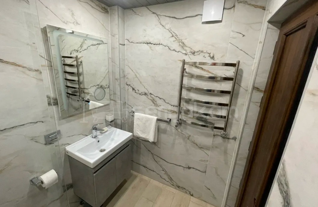 2 Սենյականոց Բնակարան Քարե Շենքում, 60քմ, 5/5 հարկ, Դիզայներական Վերանորոգված, Կահավորված, Արևկող