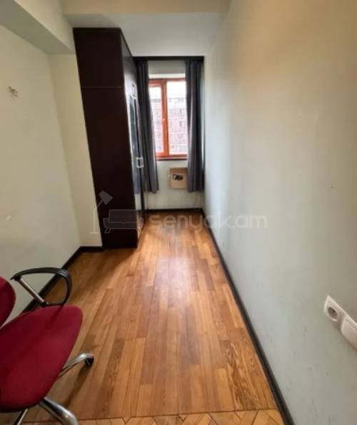 2 Սենյականոց Բնակարան, 43քմ, 5/9 հարկ, Կապիտալ Վերանորոգված, Կահավորված, Արևկող