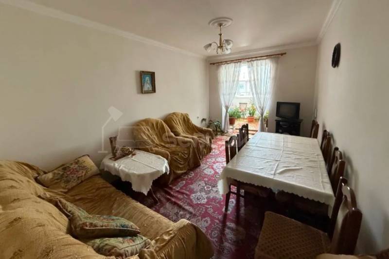 2 Սենյականոց Բնակարան Քարե Շենքում, 57քմ, 4/5 հարկ, Կոսմետիկ Վերանորոգված