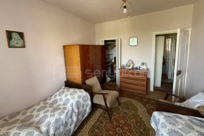 2 Սենյականոց Բնակարան Քարե Շենքում, 57քմ, 4/5 հարկ, Կոսմետիկ Վերանորոգված