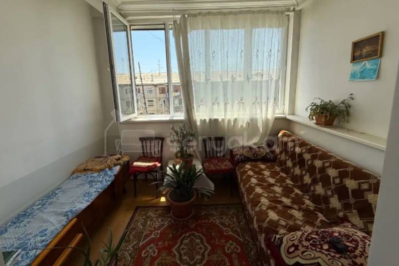 2 Սենյականոց Բնակարան Քարե Շենքում, 57քմ, 4/5 հարկ, Կոսմետիկ Վերանորոգված