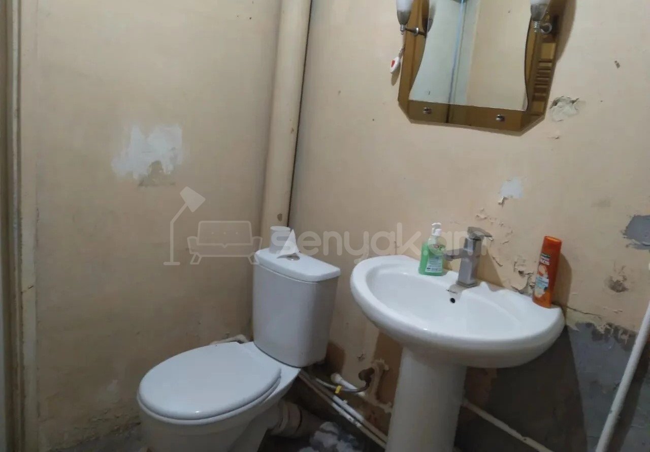 1 Սենյականոց Բնակարան Քարե Շենքում, 34քմ, 4/4 հարկ, Պետական Վիճակում