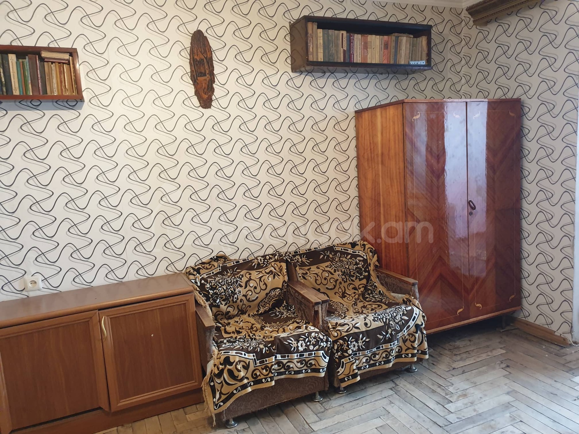 3 Սենյականոց Բնակարան Քարե Շենքում, 54քմ, 4/4 հարկ, Կոսմետիկ Վերանորոգված