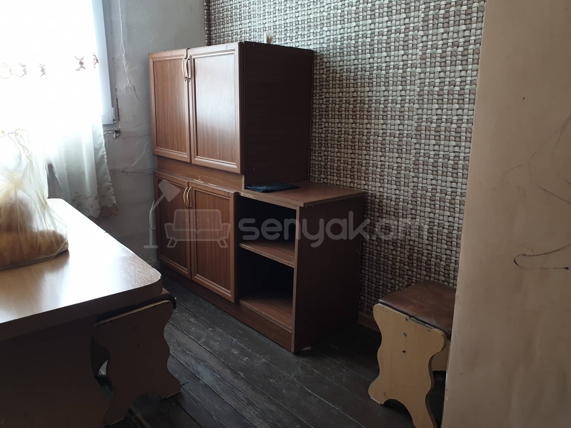 3 Սենյականոց Բնակարան Քարե Շենքում, 54քմ, 4/4 հարկ, Կոսմետիկ Վերանորոգված