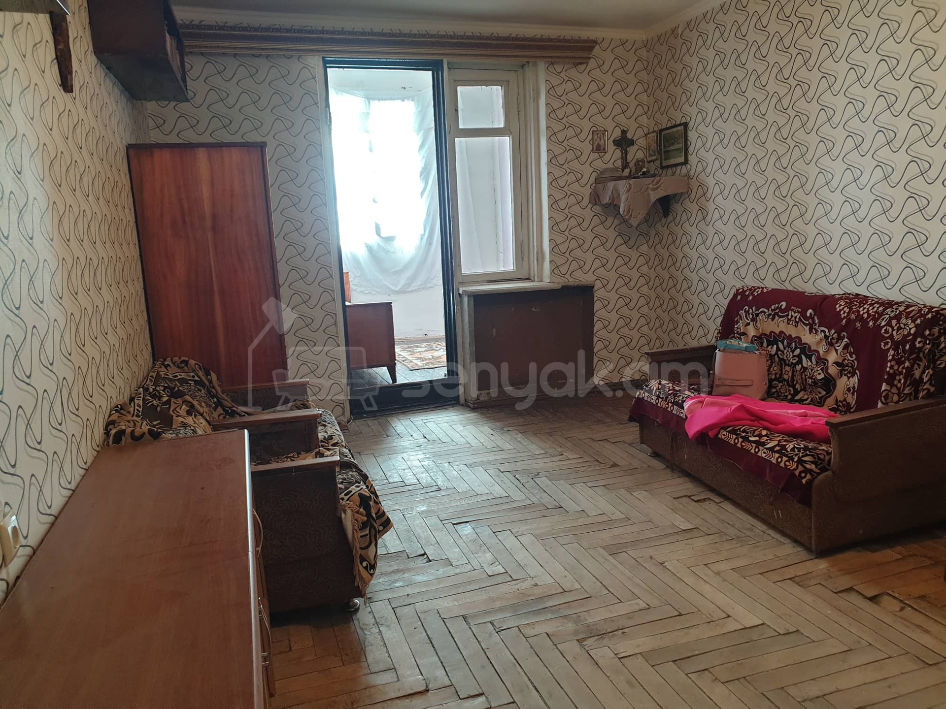 3 Սենյականոց Բնակարան Քարե Շենքում, 54քմ, 4/4 հարկ, Կոսմետիկ Վերանորոգված