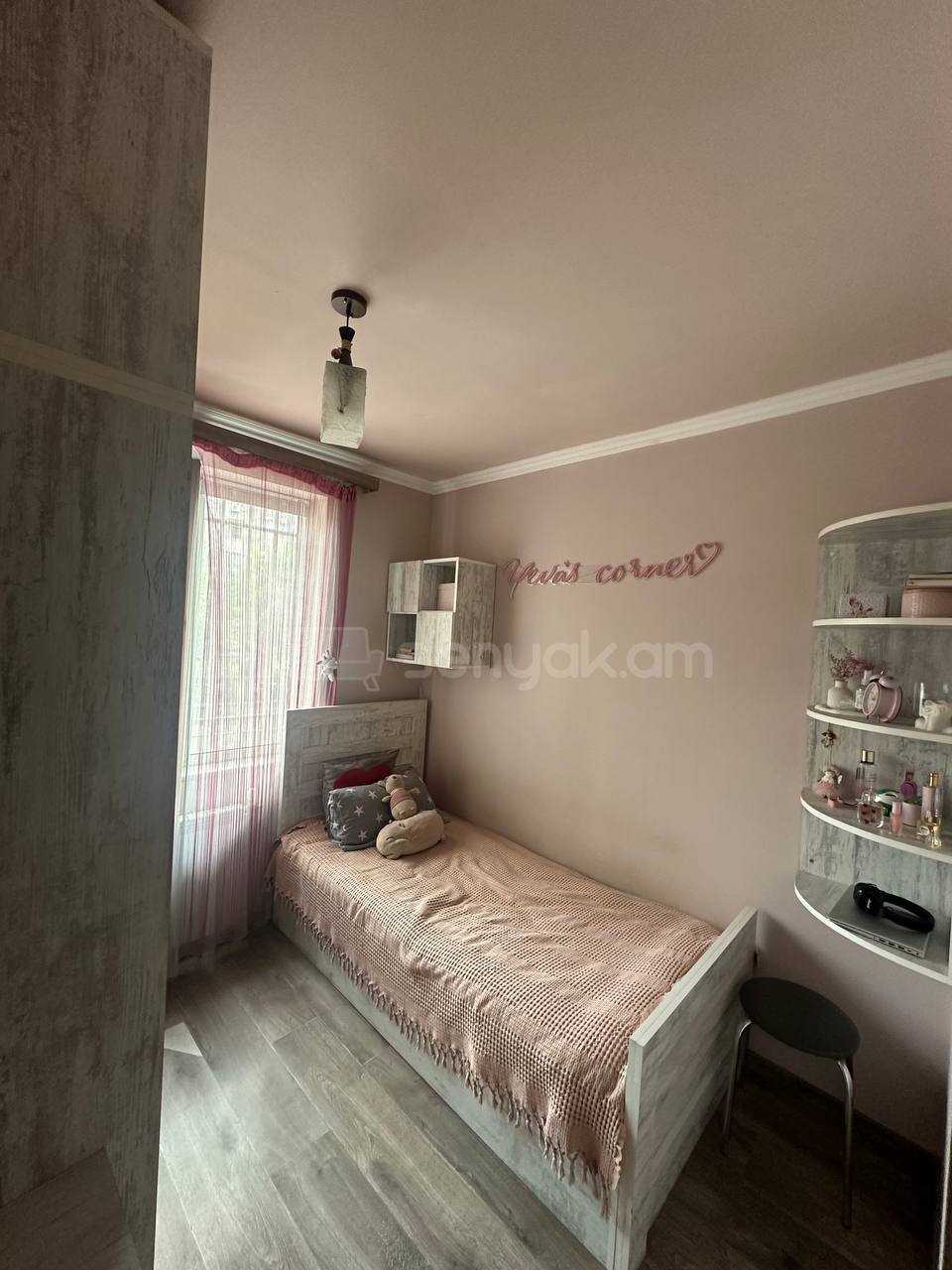 5 Սենյականոց Բնակարան Քարե Շենքում, 122քմ, 2/5 հարկ, Նորմալ Վիճակում