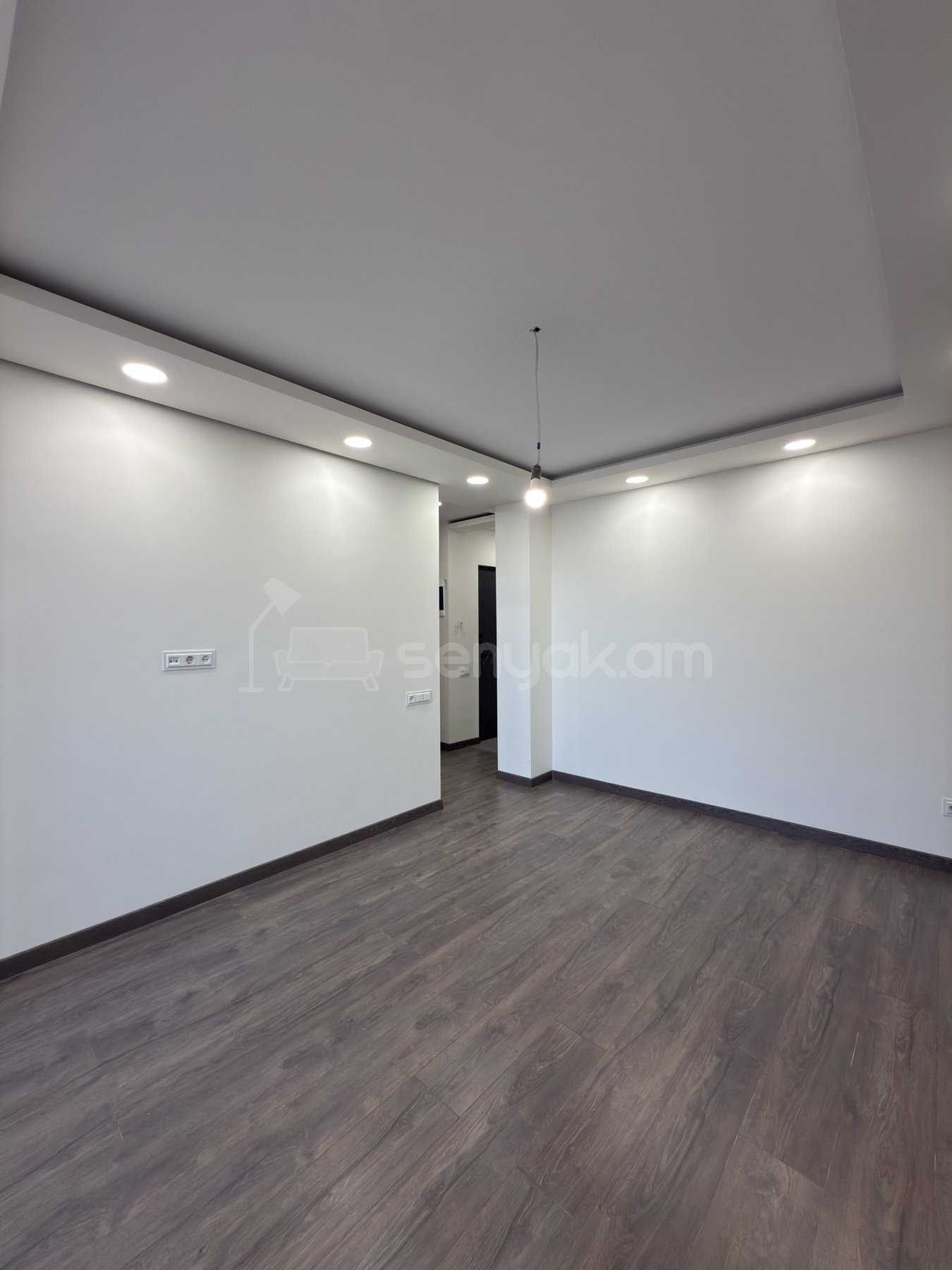 2 Սենյականոց Բնակարան, 42քմ, 9/9 հարկ, Կապիտալ Վերանորոգված