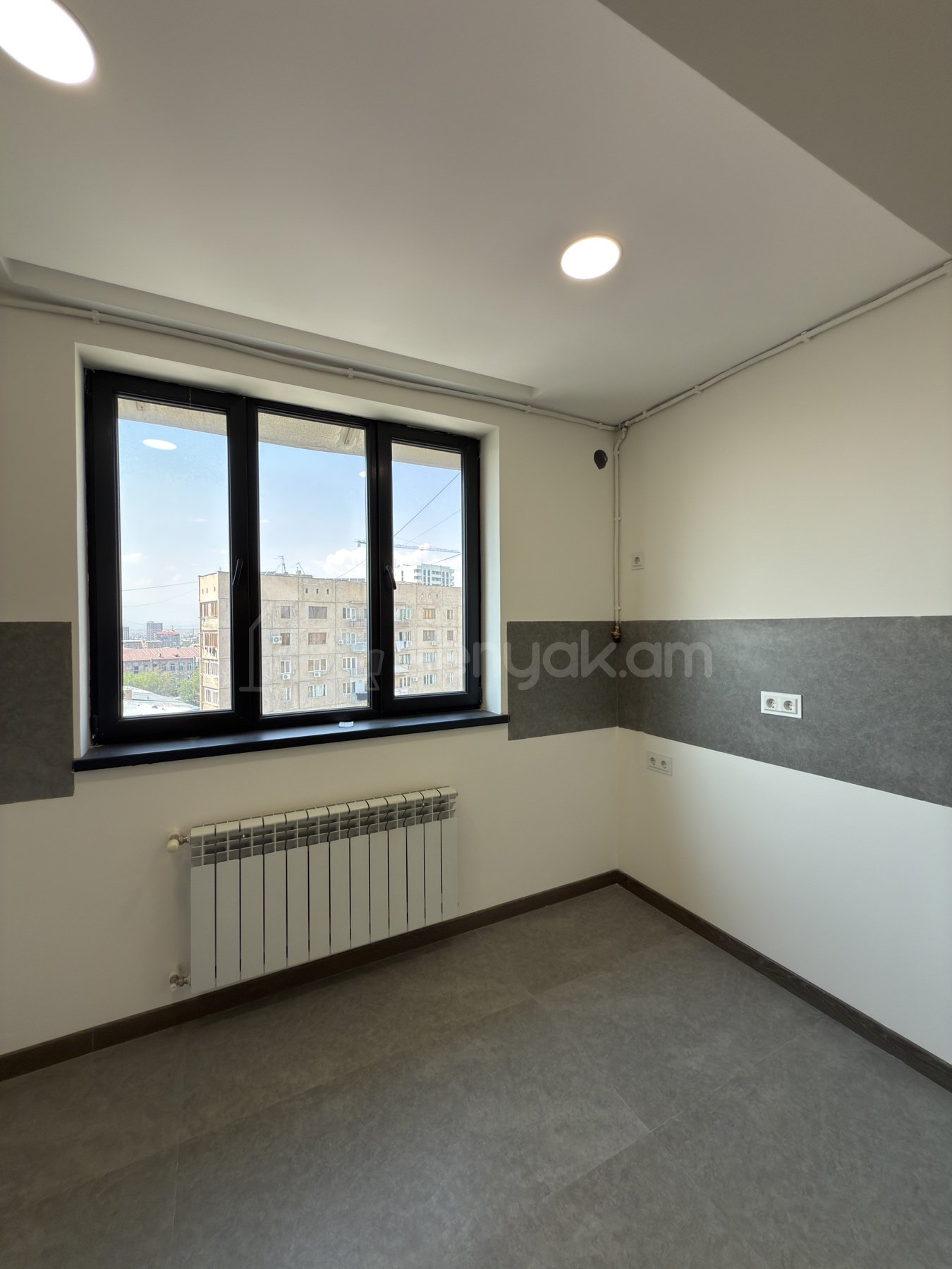 2 Սենյականոց Բնակարան, 42քմ, 9/9 հարկ, Կապիտալ Վերանորոգված