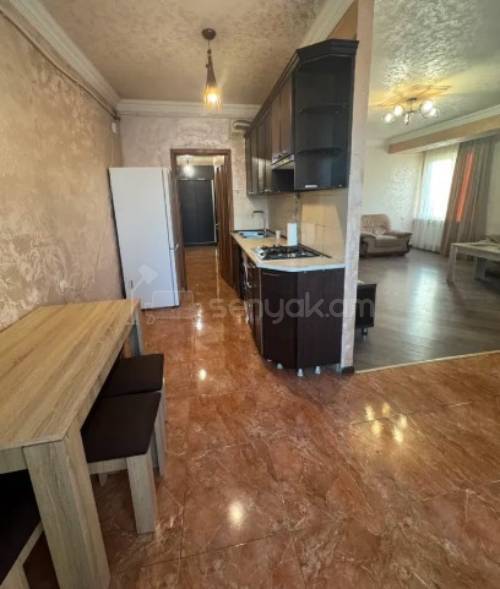 3 Սենյականոց Բնակարան, 82քմ, 8/14 հարկ, Կապիտալ Վերանորոգված, Կահավորված, Արևկող