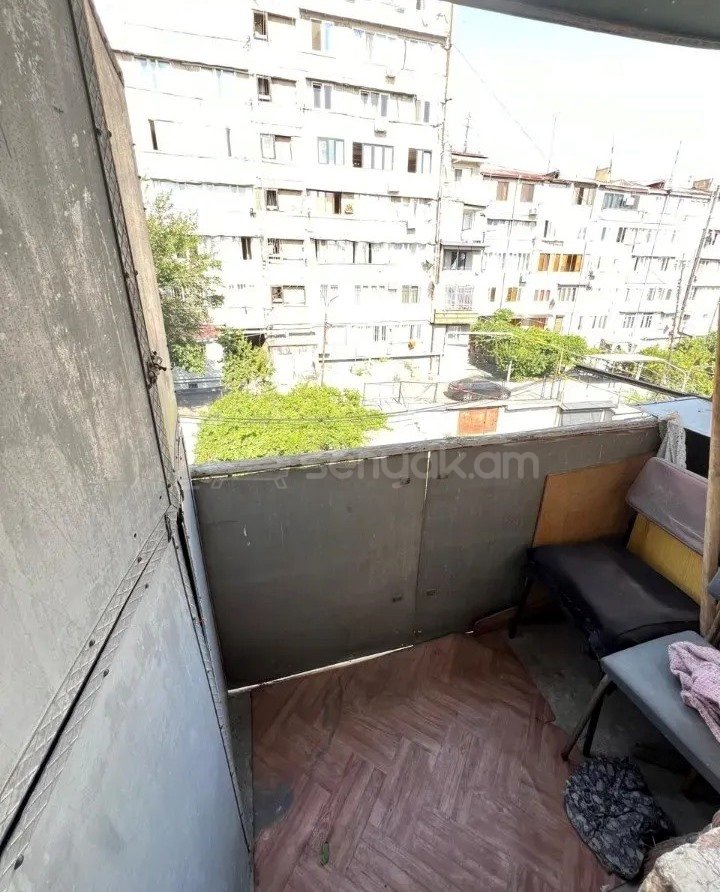 2 Սենյականոց Բնակարան Քարե Շենքում, 57քմ, 5/5 հարկ, Պետական Վիճակում
