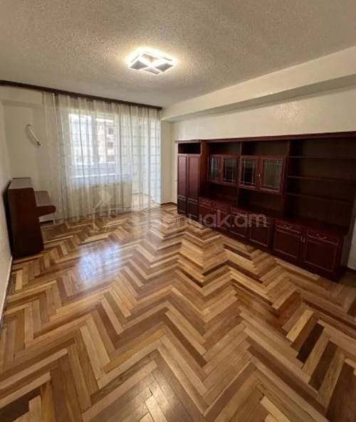 1 Սենյականոց Բնակարան, 43քմ, 8/10 հարկ, Կապիտալ Վերանորոգված, Կահավորված, Արևկող