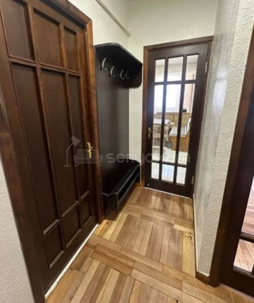 1 Սենյականոց Բնակարան, 43քմ, 8/10 հարկ, Կապիտալ Վերանորոգված, Կահավորված, Արևկող