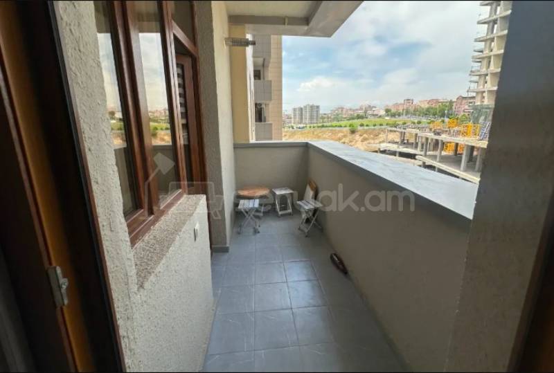 2 Սենյականոց Բնակարան, 71քմ, 9/15 հարկ, Կապիտալ Վերանորոգված