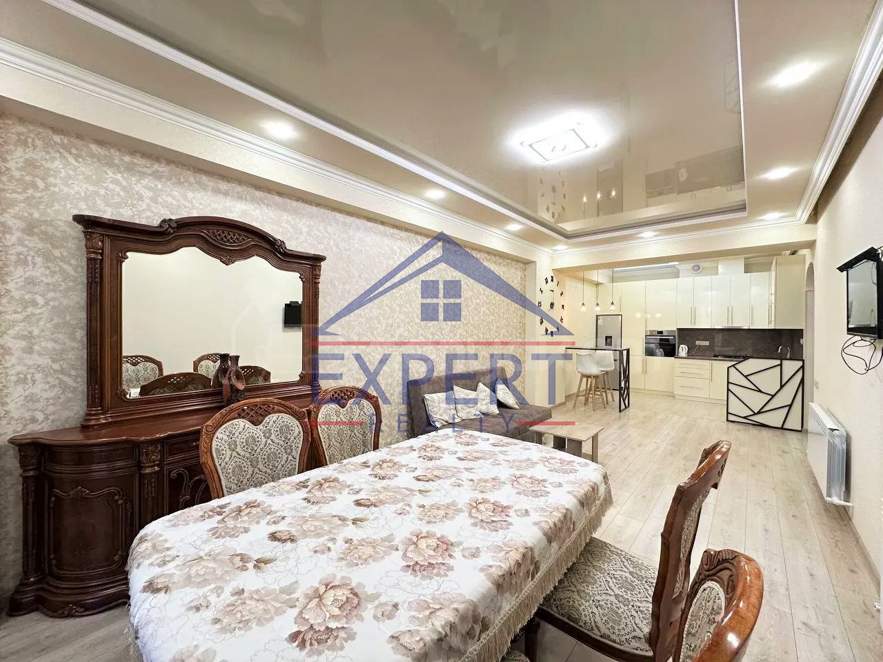 3 Սենյականոց Բնակարան Նորակառույցում, 100քմ, 3/15 հարկ, Կապիտալ Վերանորոգված, Կահավորված