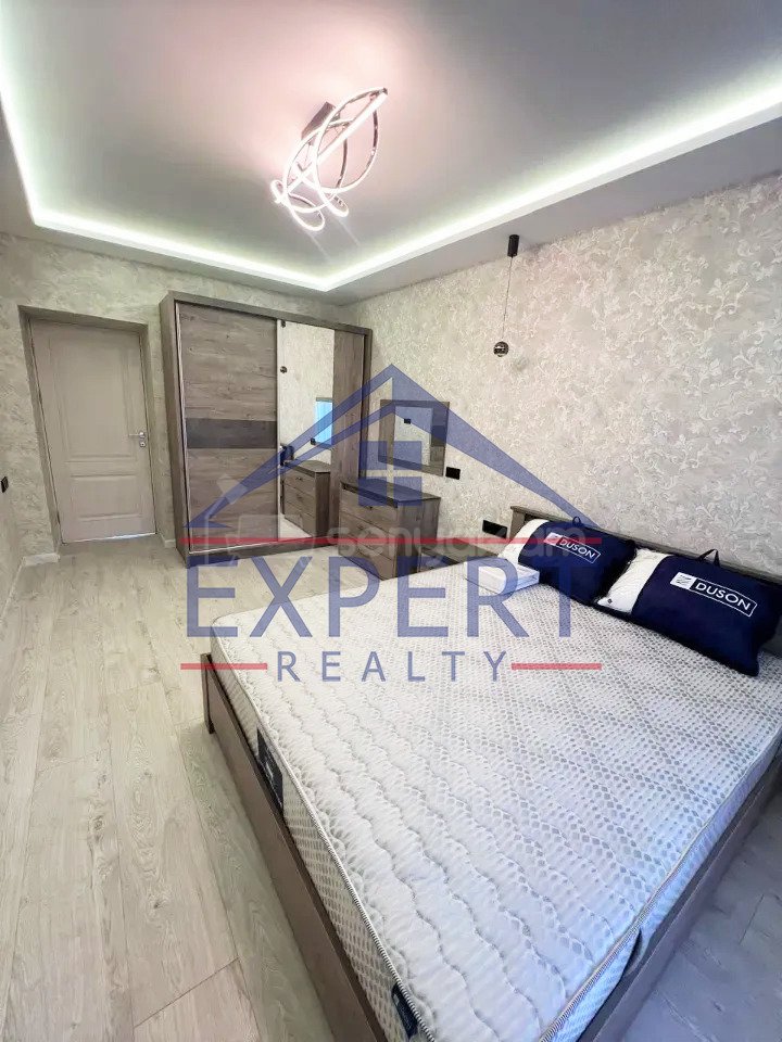 3 Սենյականոց Բնակարան Քարե Շենքում, 75քմ, 3/4 հարկ, Դիզայներական Վերանորոգված, Կահավորված