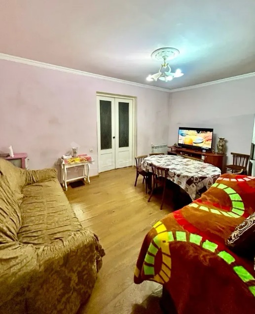 2 Սենյականոց Բնակարան Քարե Շենքում, 58քմ, 2/5 հարկ, Նորմալ Վիճակում