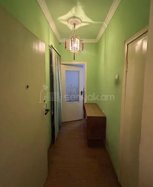2 Սենյականոց Բնակարան Քարե Շենքում, 58քմ, 2/5 հարկ, Նորմալ Վիճակում