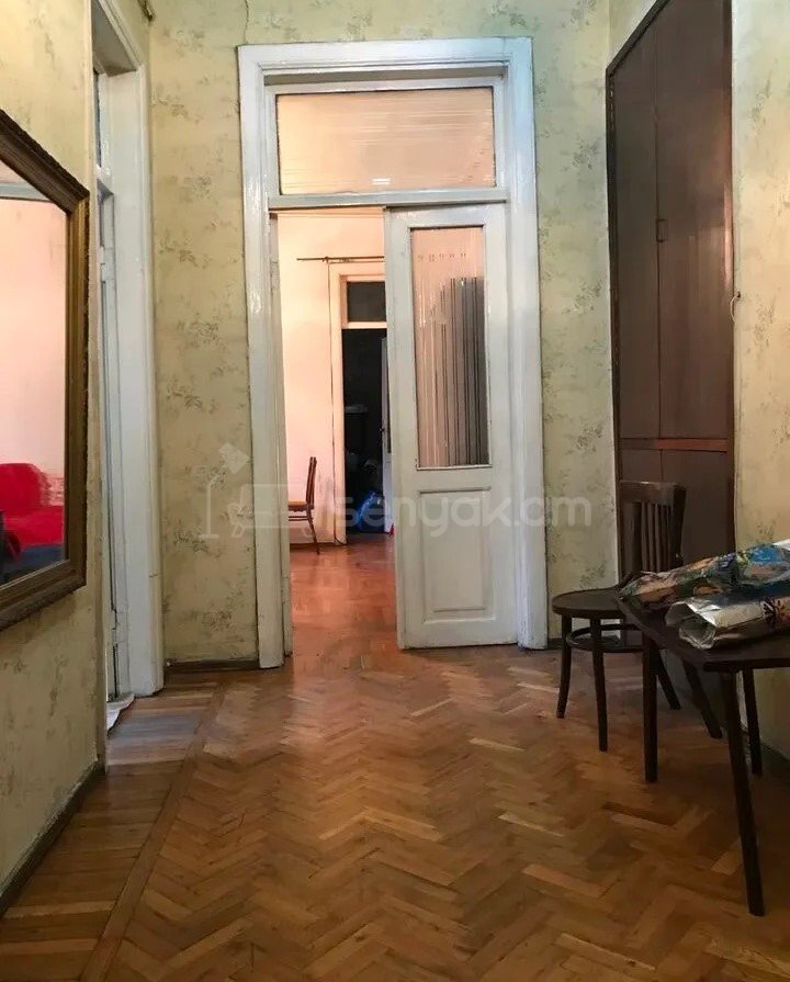 2 Սենյականոց Բնակարան Քարե Շենքում, 67քմ, 2/4 հարկ, Պետական Վիճակում