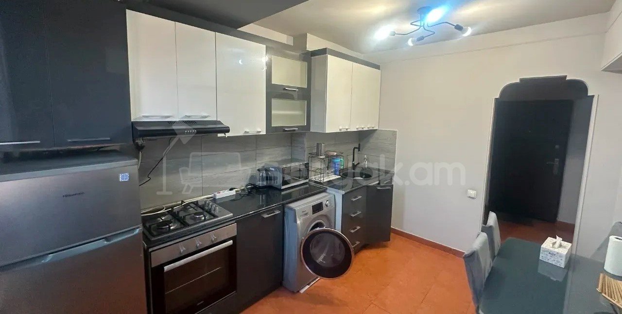 2 Սենյականոց Բնակարան Քարե Շենքում, 50քմ, 5/12 հարկ, Կապիտալ Վերանորոգված, Կահավորված, Արևկող