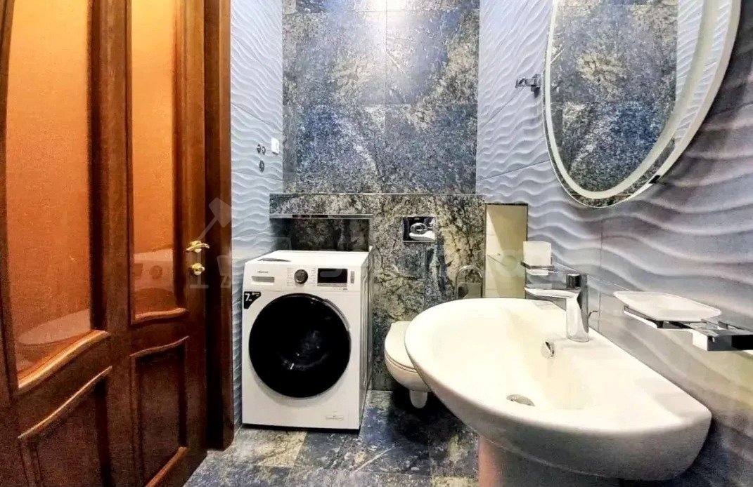 2 Սենյականոց Բնակարան Քարե Շենքում, 50քմ, 2/4 հարկ, Կապիտալ Վերանորոգված, Կահավորված, Արևկող