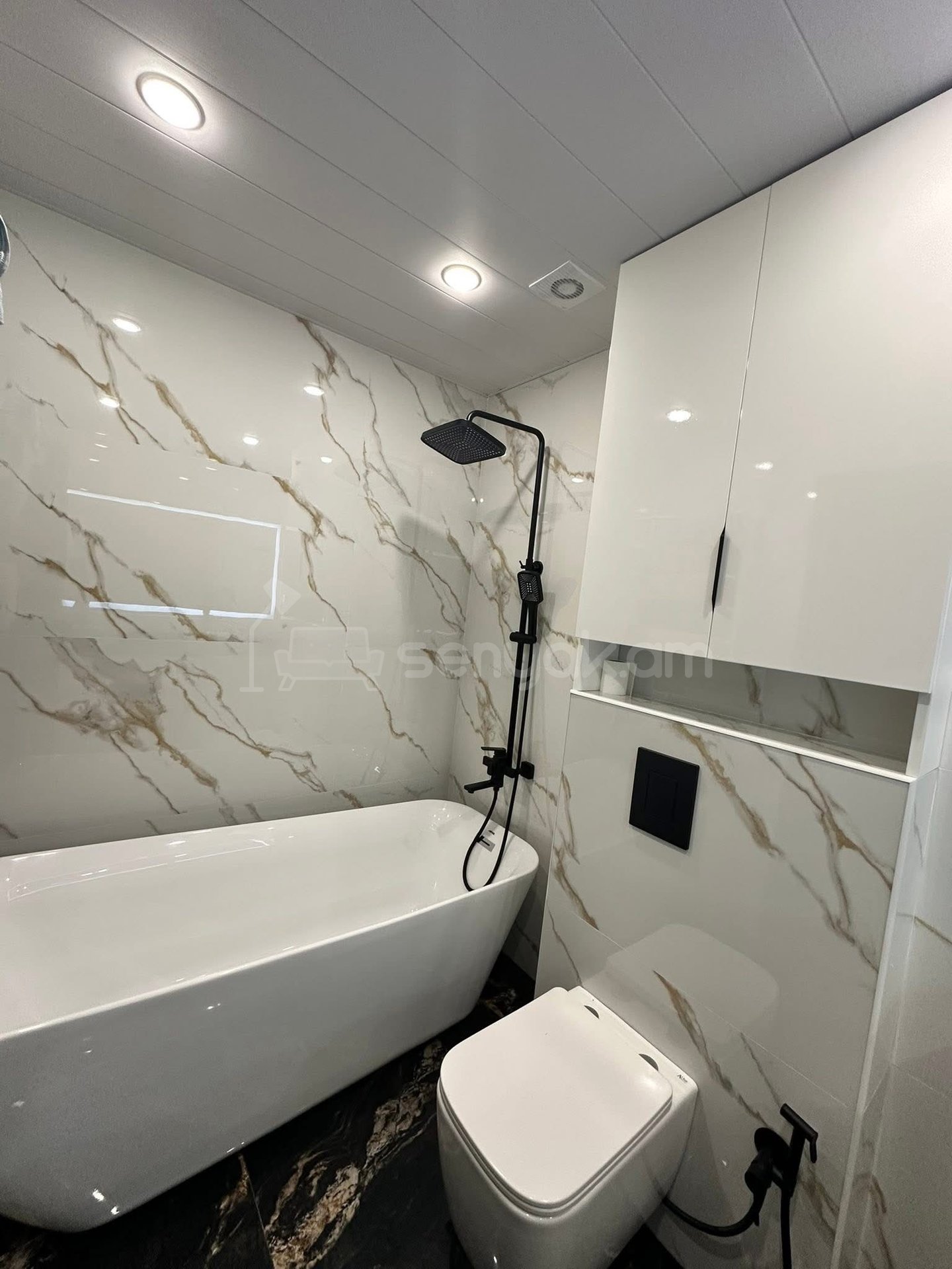 4 Սենյականոց Բնակարան Նորակառույցում, 127քմ, 13/13 հարկ, Դիզայներական Վերանորոգված