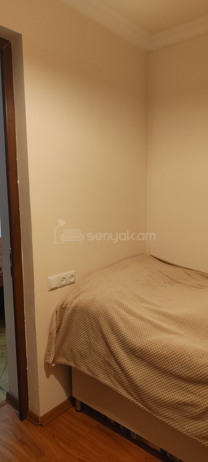 2 Սենյականոց Բնակարան, 32քմ, 4/4 հարկ, Կապիտալ Վերանորոգված, Կահավորված, Արևկող