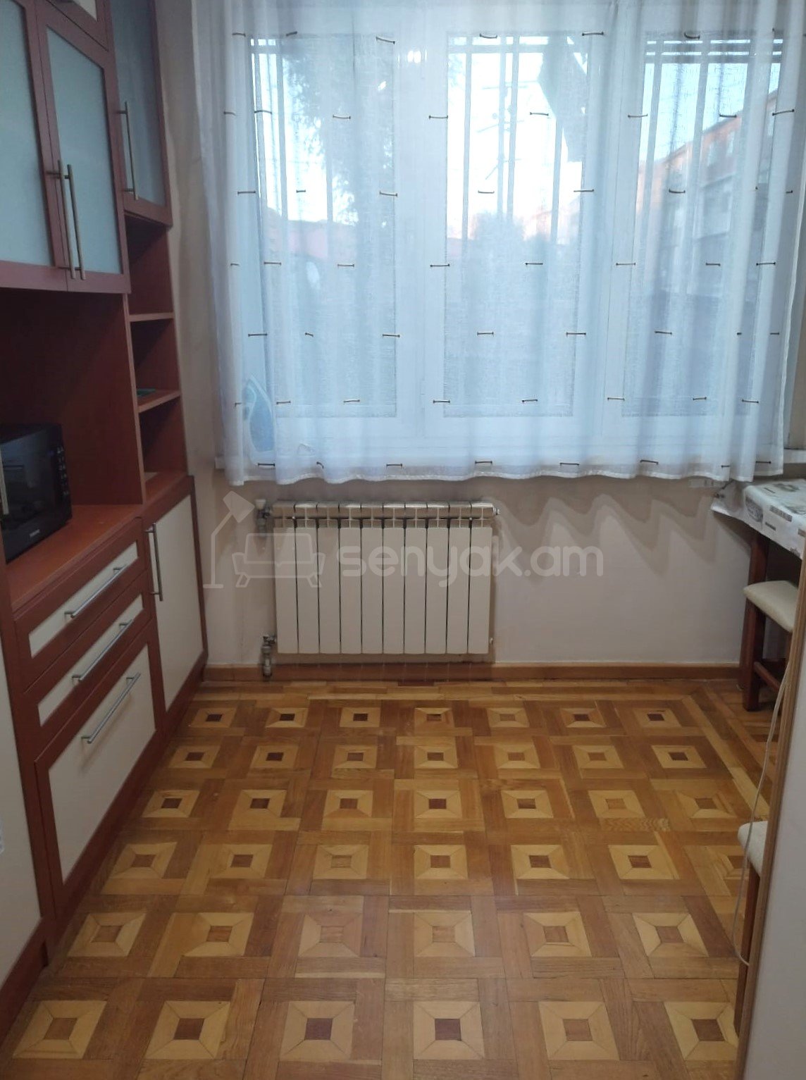3 Սենյականոց Բնակարան Քարե Շենքում, 60քմ, 2/5 հարկ, Կոսմետիկ Վերանորոգված, Կահավորված