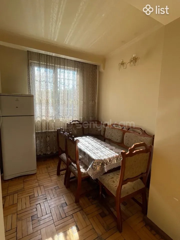 2 Սենյականոց Բնակարան Քարե Շենքում, 47քմ, 3/5 հարկ, Նորմալ Վիճակում, Կահավորված, Արևկող