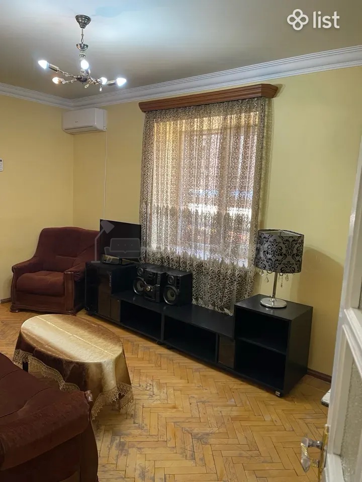 2 Սենյականոց Բնակարան Քարե Շենքում, 47քմ, 3/5 հարկ, Նորմալ Վիճակում, Կահավորված, Արևկող